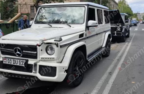 Երևանում բախվել է 3 «Mercedes G 500». դրանք հարսանիքի շարասյան մեջ էին